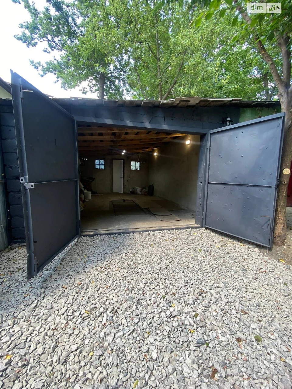 For Sale: Detached Garage