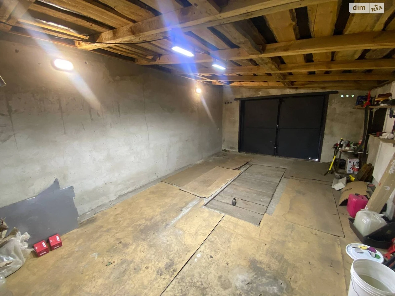 For Sale: Detached Garage