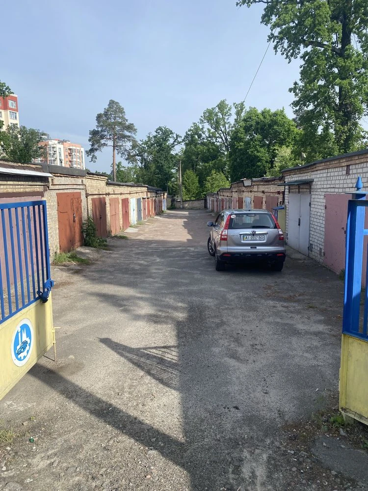 Гараж Ирпень (Машторф, Синергия)
