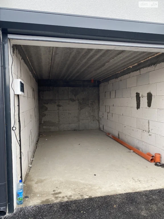 For Sale: Separate Garage