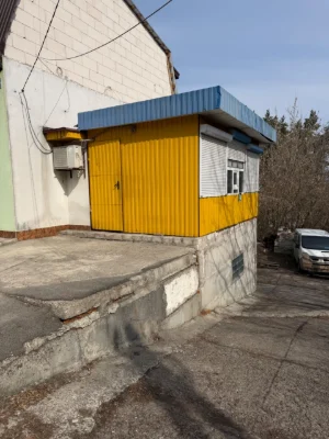 Продается гараж и две земельные участки