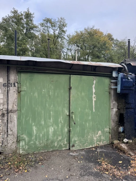 Garage for sale in Andryushkino Yard