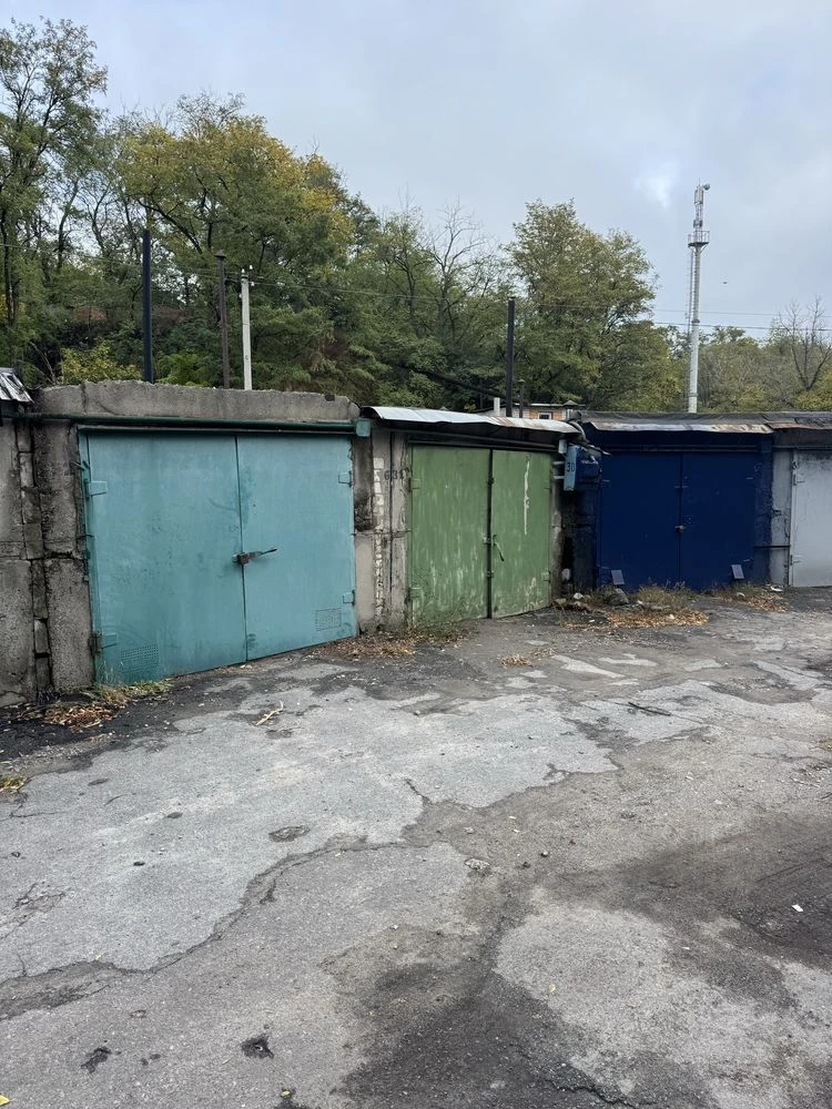 Garage for sale in Andryushkino Yard