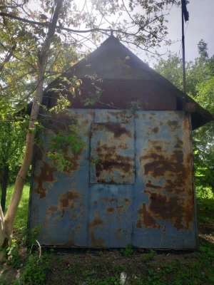 Гараж для автомобілів, майстерня або складське приміщення