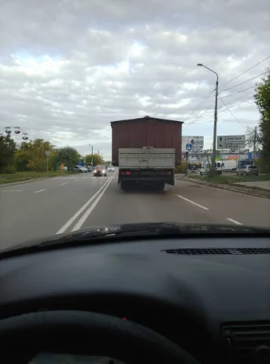 Продається гараж без під'єднання, самостійний вивіз.