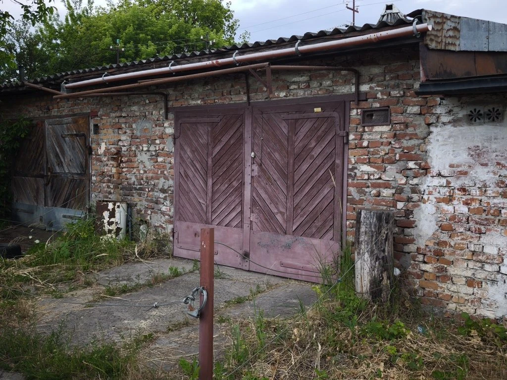 Продается кирпичный гараж (с документами) в городе Радехов