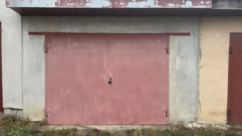 Garage with possibility of extension 2 units