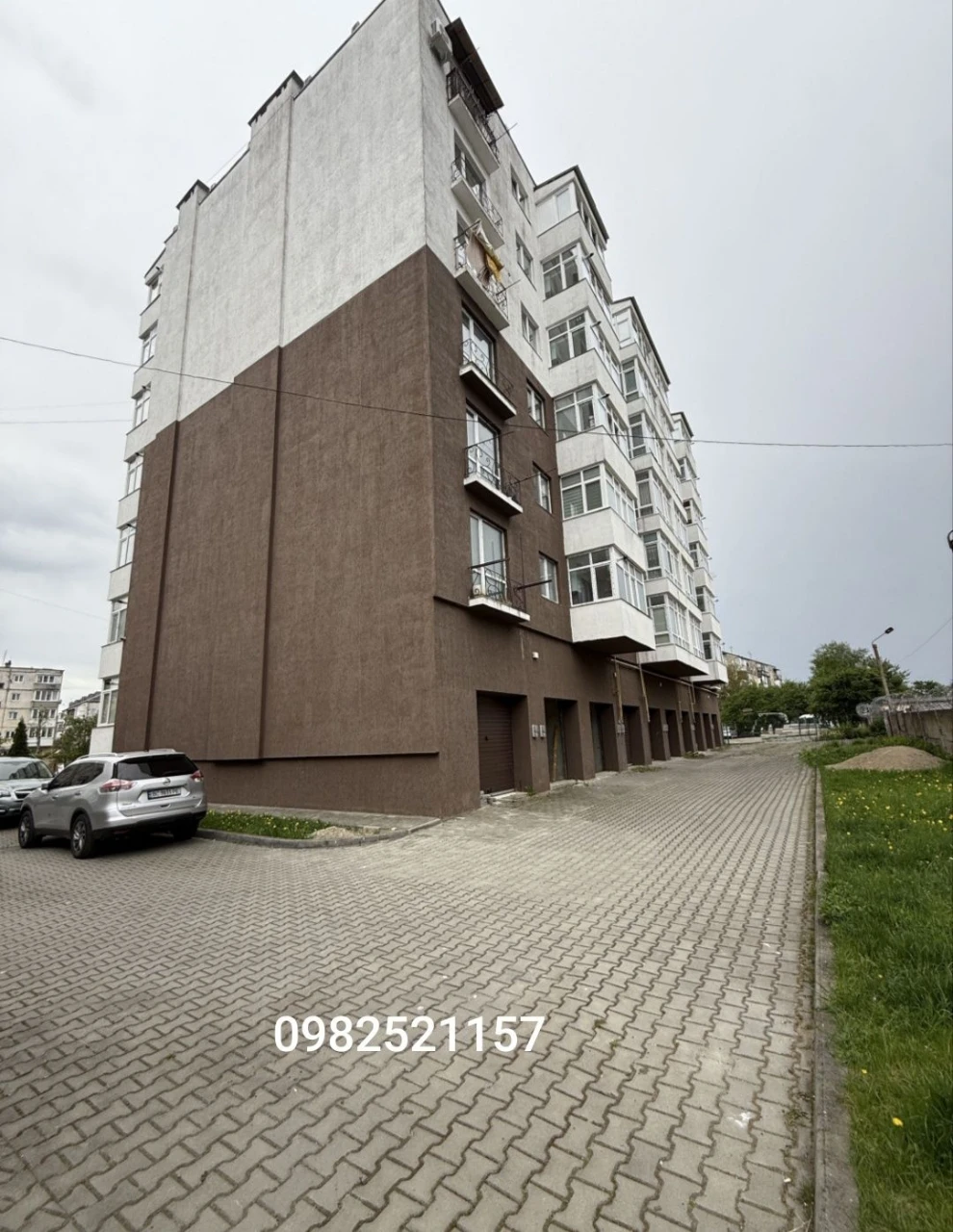 Продажа гаража в М. Стрий, в новостройке.