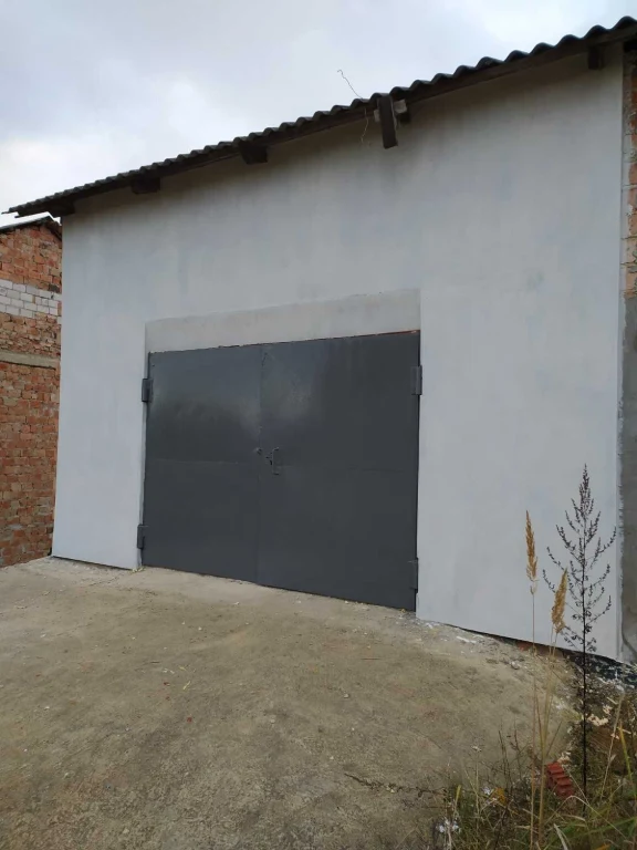 Продажа кирпичного гаража в Трускавке