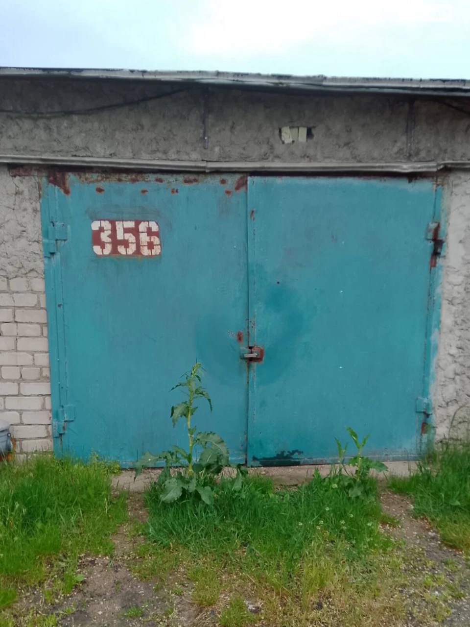 Garage Space for Sale in a Garage Cooperative
