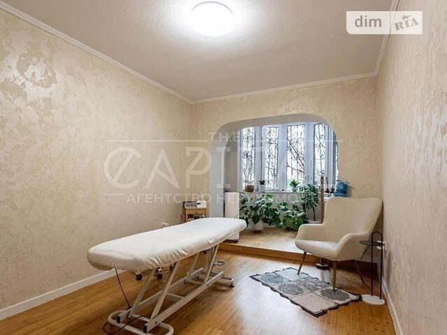 Sale of 3-room apartment 65 sq. m. on Grigory Skovorody Street 11 •