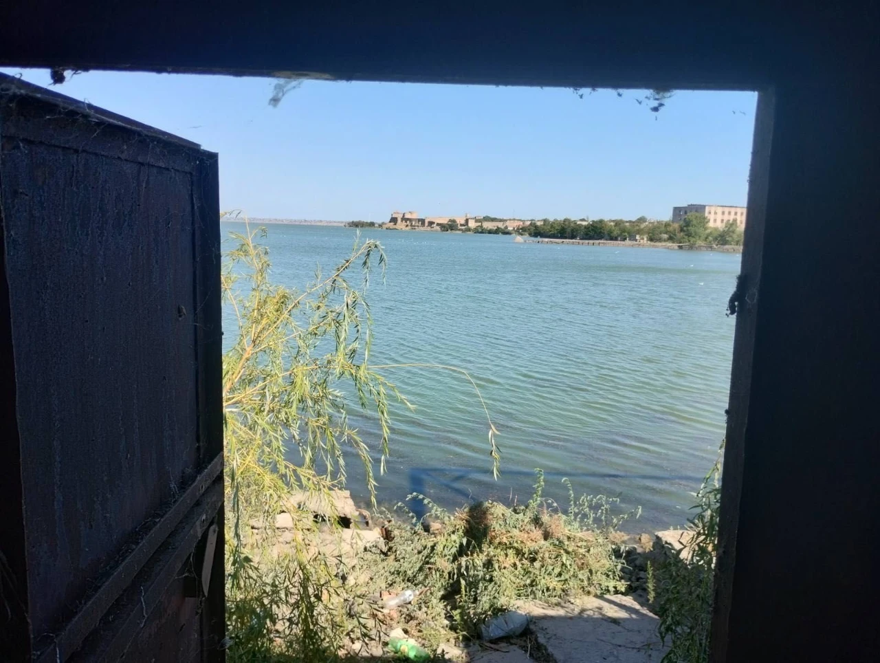 Garage for sale on a canal!
