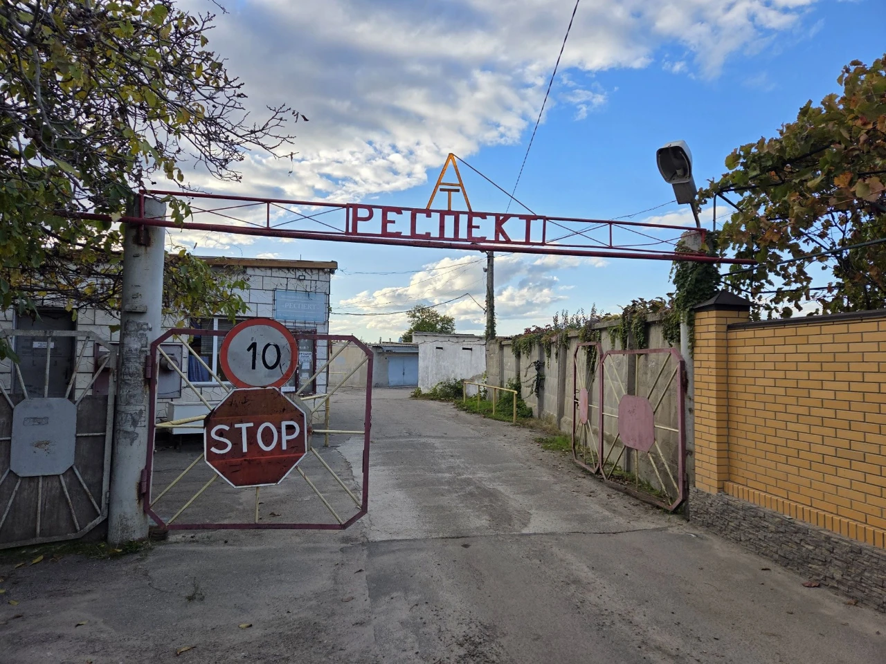 For sale: Garage in 15th cooperative
