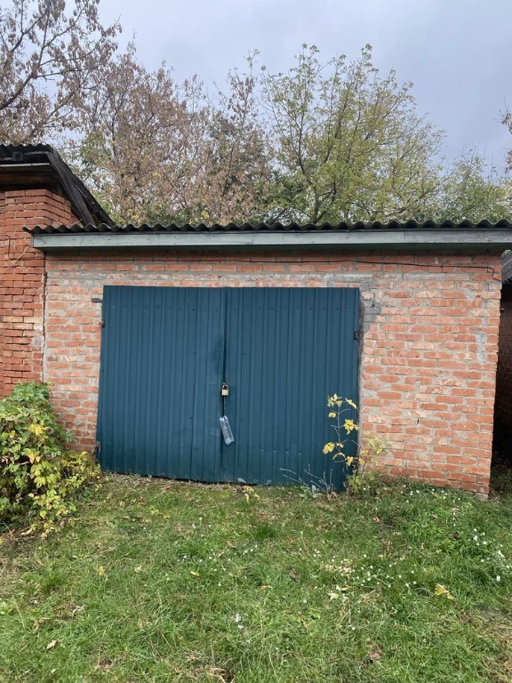 Garage for sale urgently