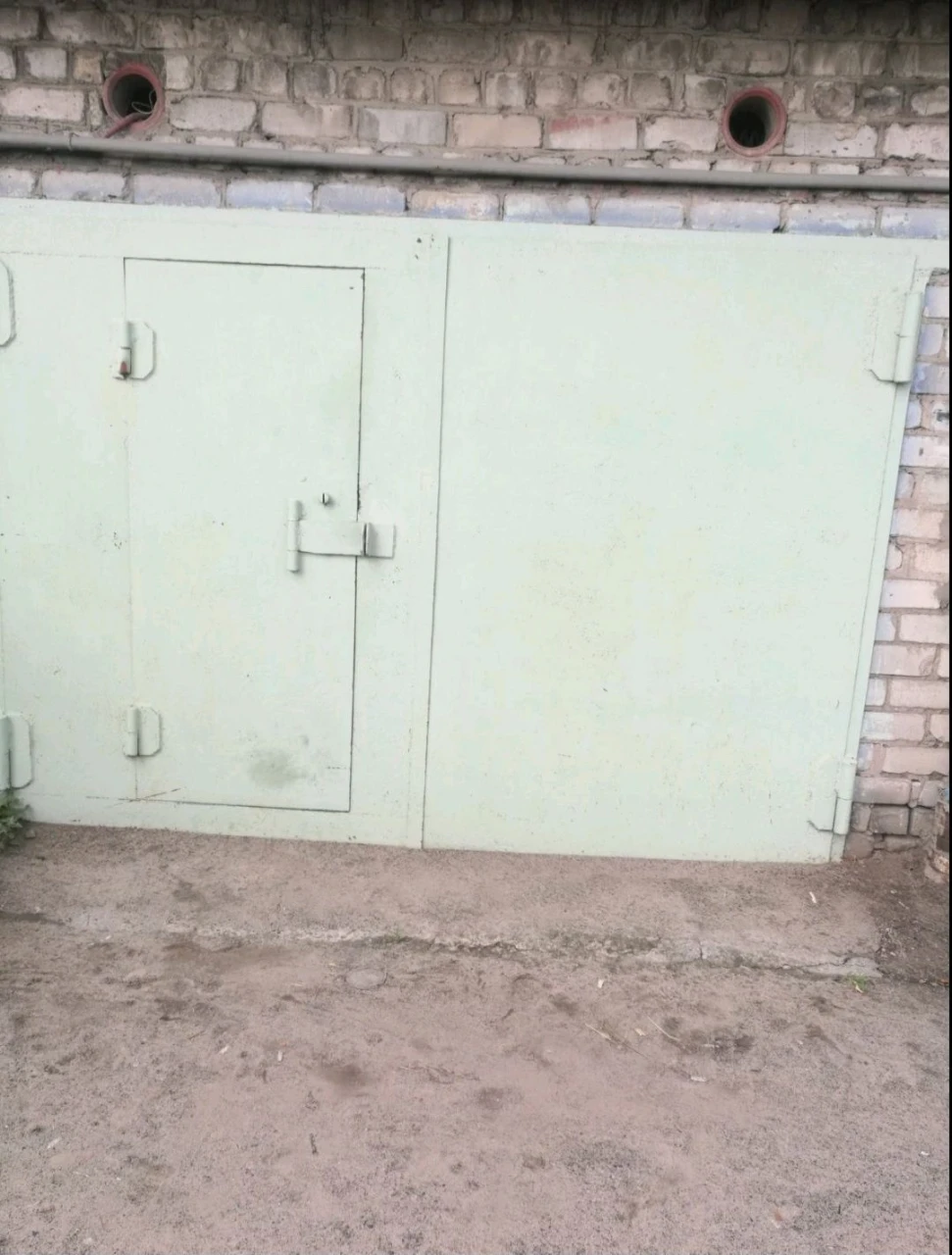 Гараж рядом с пожарной частью