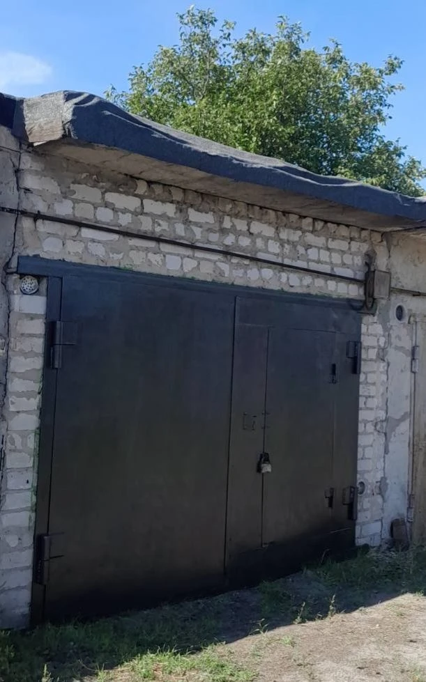 Продам  капітальний гараж 5 автобаза, цегляний