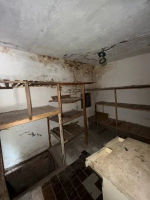 Two Garages for Sale in the Military Town Area