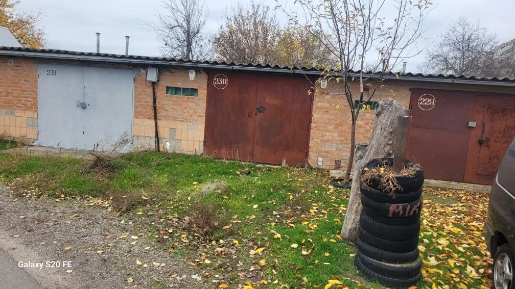 Garage "Polit", Bagachanska, #230