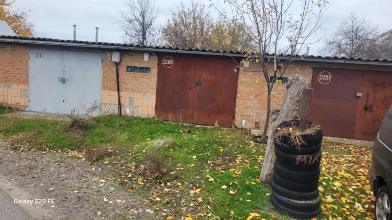 Гараж "Політ", улица Багачанская, #230