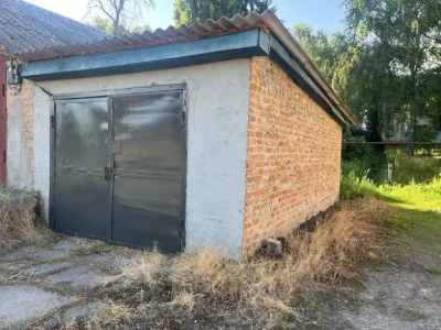 For sale: Garage. In the center of the city of Putivl!
