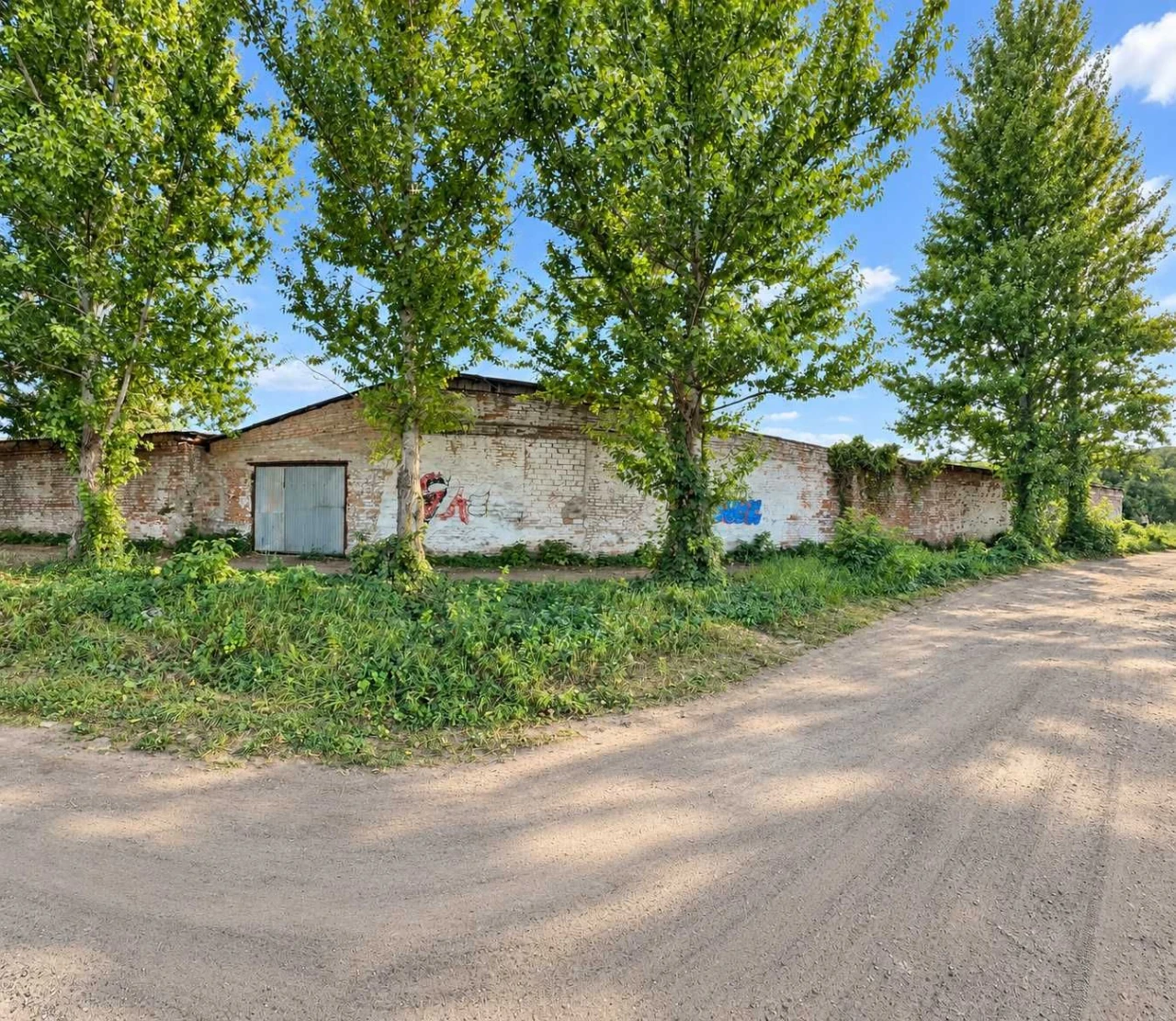 For Sale: 15 Garages, 567 sq m - Romny