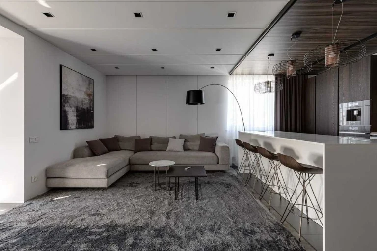 I am selling a spacious, furnished 4-room apartment.