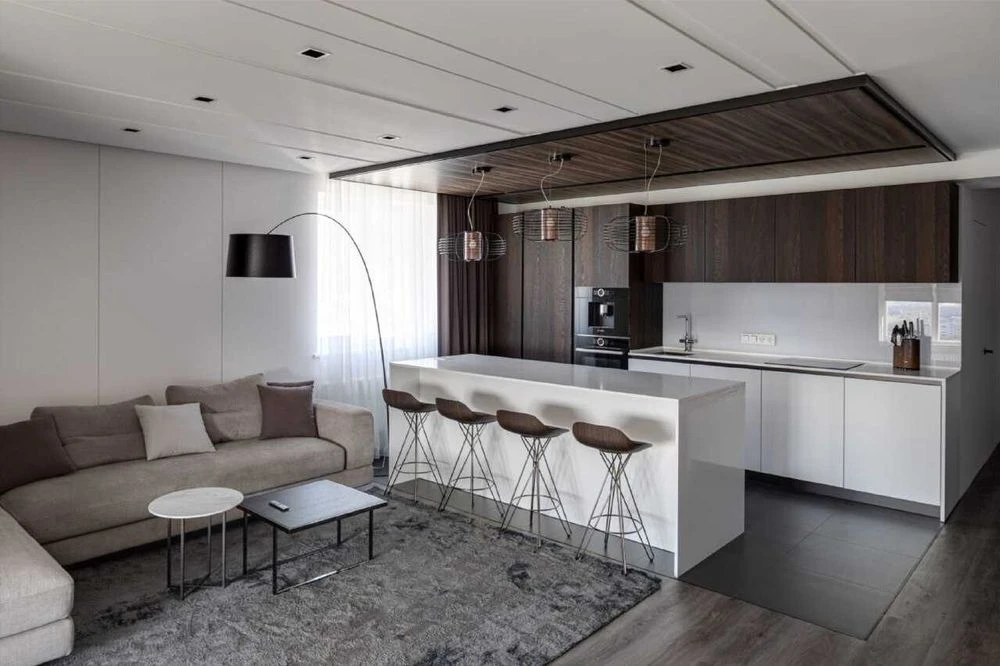 I am selling a spacious, furnished 4-room apartment.