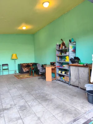 Garage in the center of Balakleya