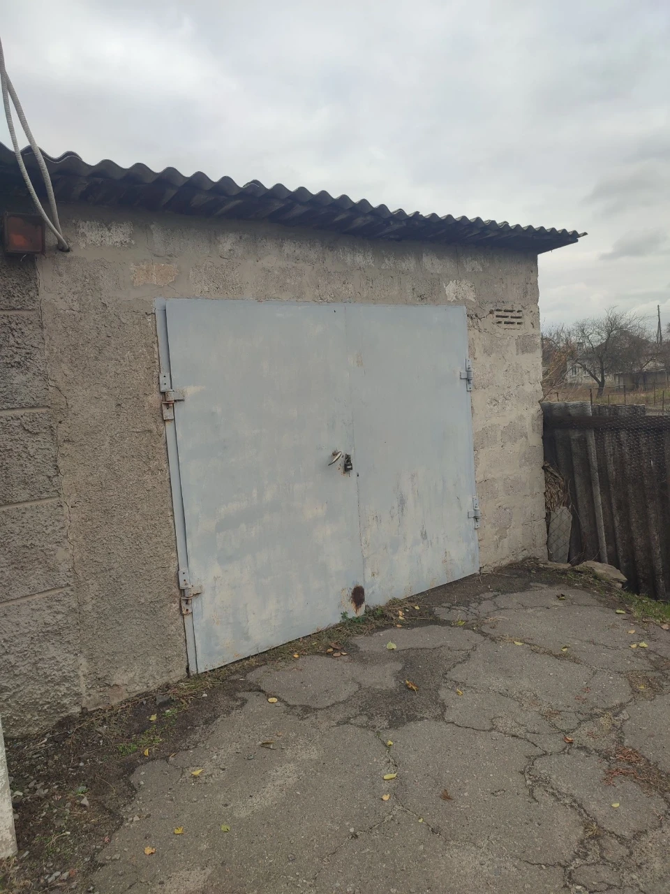 Продажа гаража, район повороту, рядом с пятиэтажки