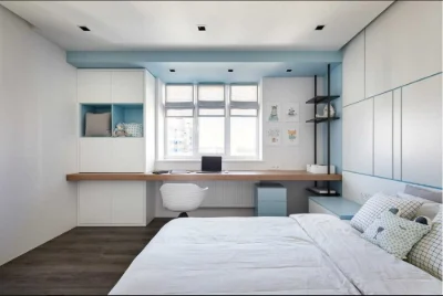 I am selling a spacious, furnished 4-room apartment.