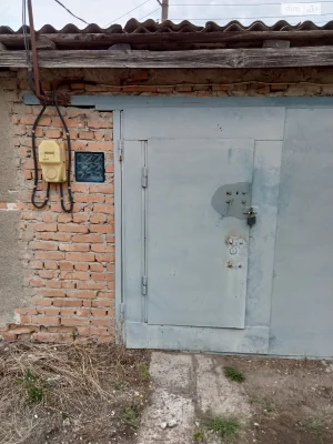 For Sale: Detached Garage