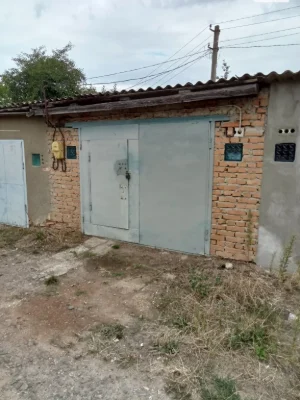 For Sale: Detached Garage