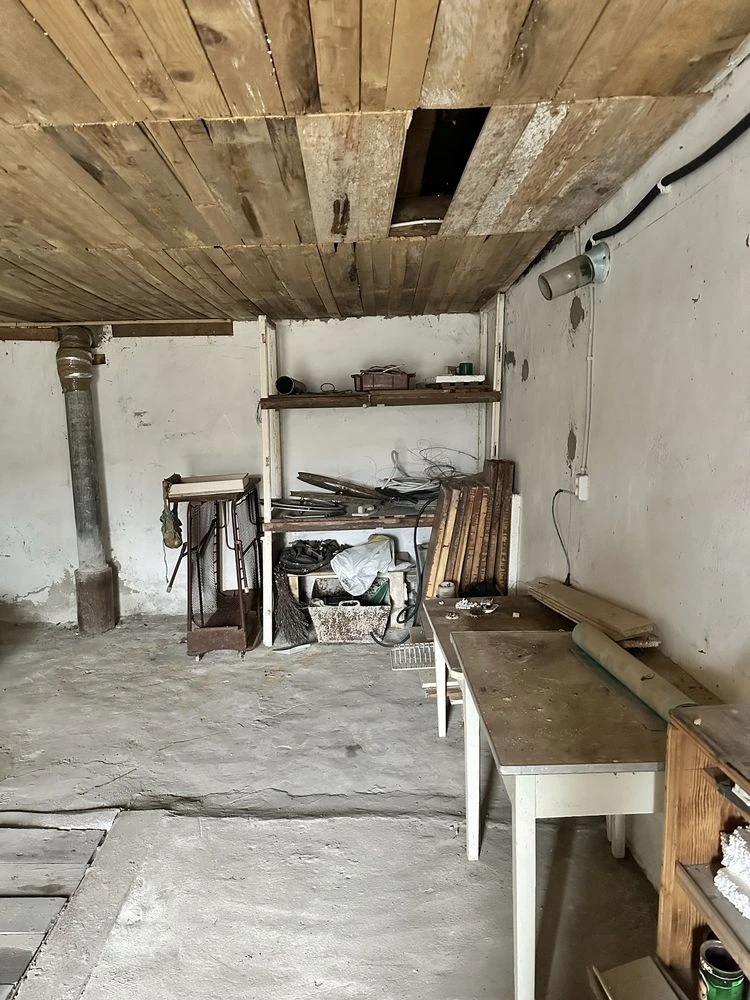 Brick garage for sale in the city of Izyaslav