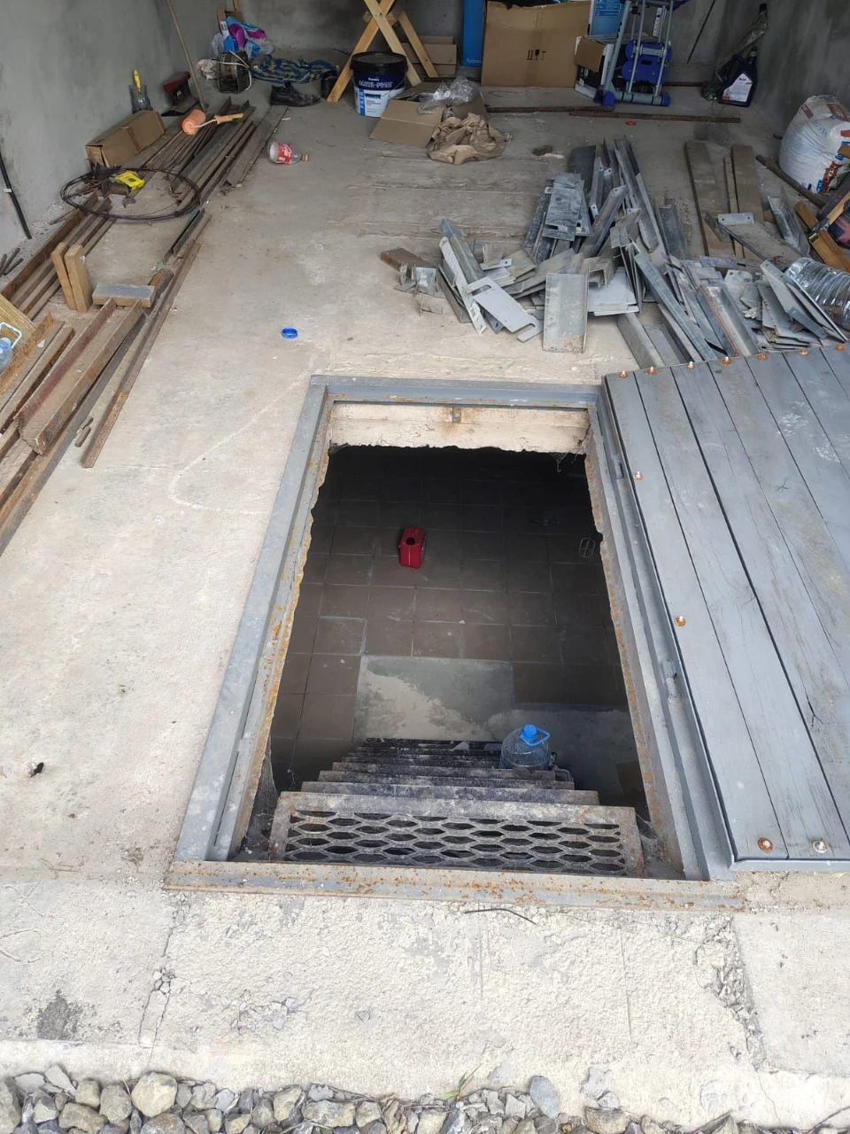 New garage with basement, 48 sq.m
