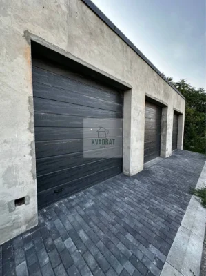 For Sale: Newly Built Garages in the October Neighborhood