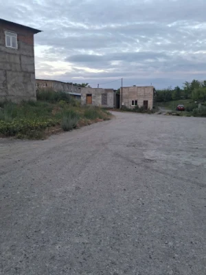 For sale: Solid garage with basement in the city center