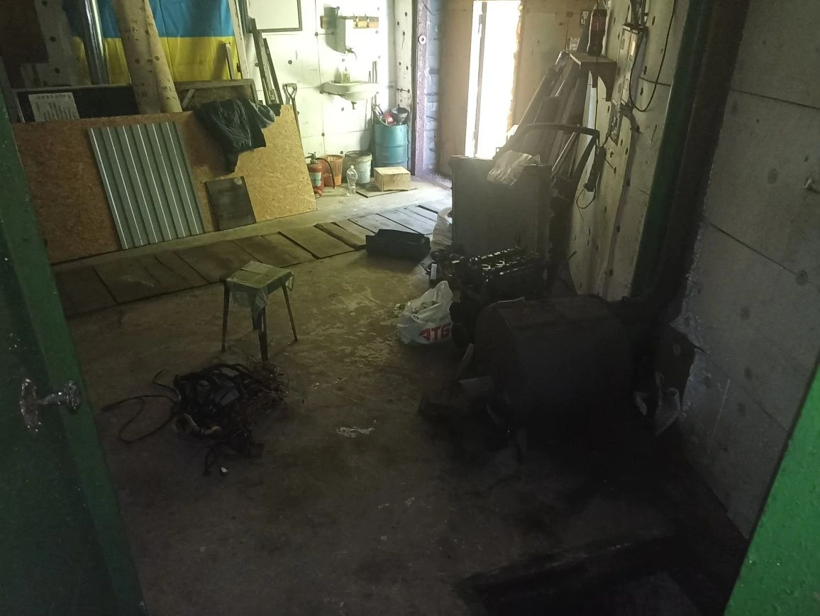 Продається гараж з підвалом та оглядовою ямою