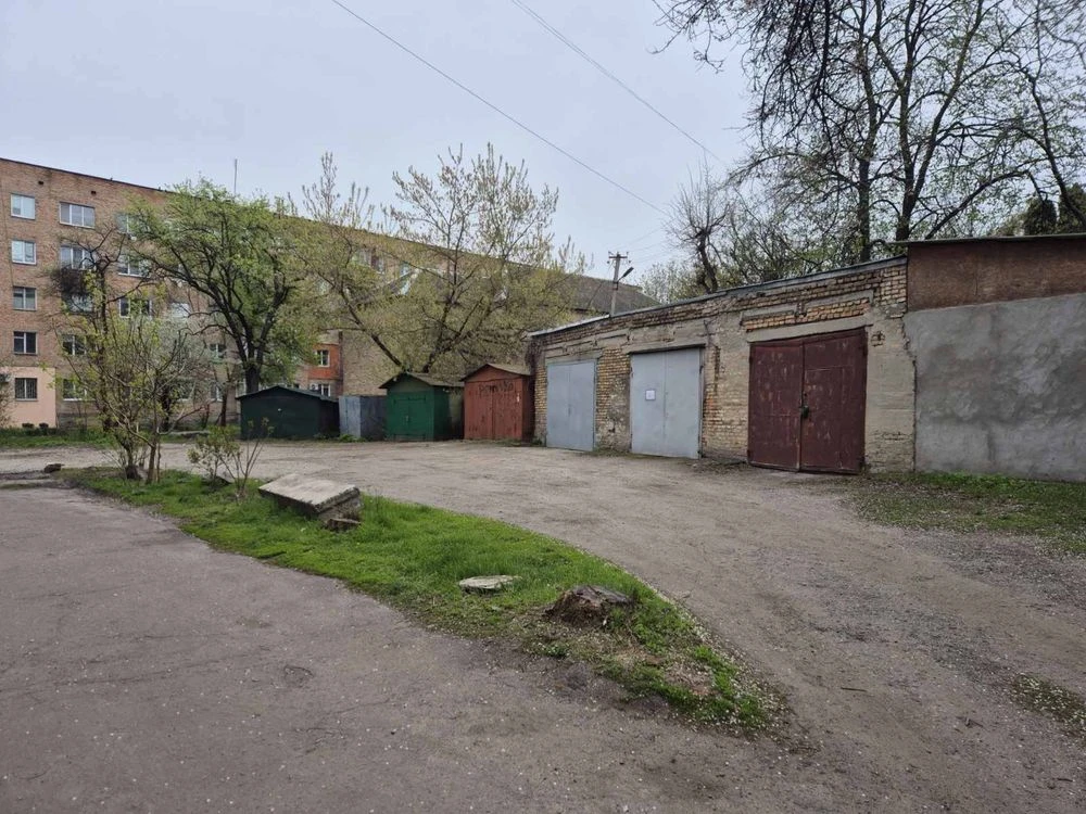 Продается гараж в центре города