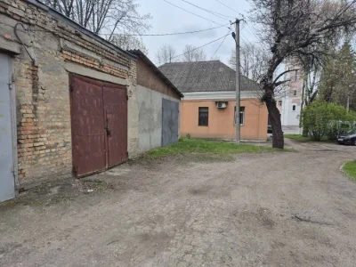 Продается гараж в центре города
