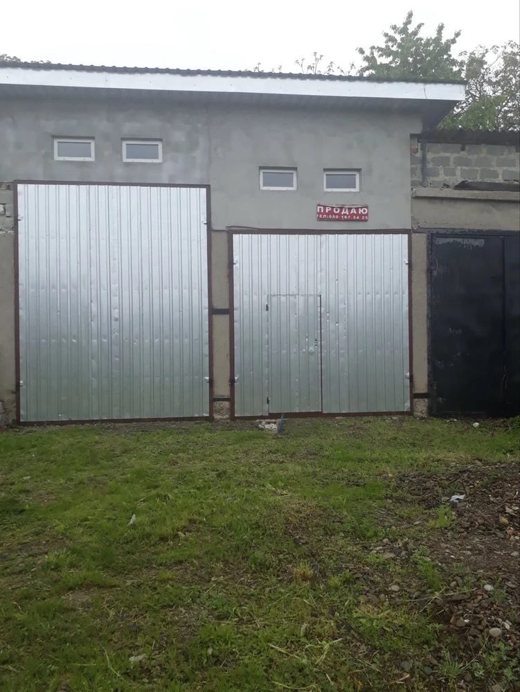 Продам гараж 50 квадратных метров, оглядова яма