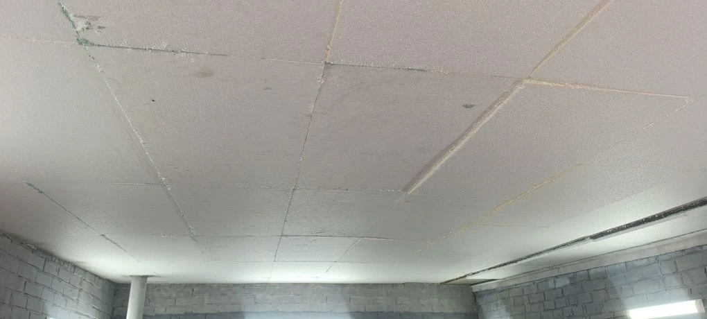 For Sale: Garage 64 near the Administrative District Office