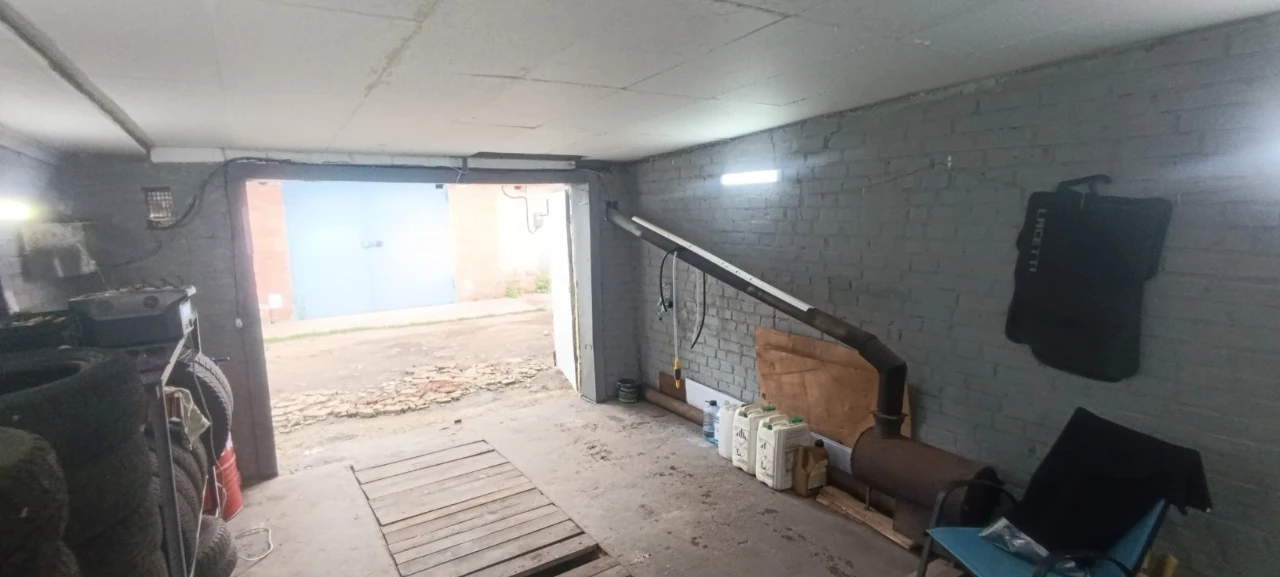 For Sale: Garage 64 near the Administrative District Office