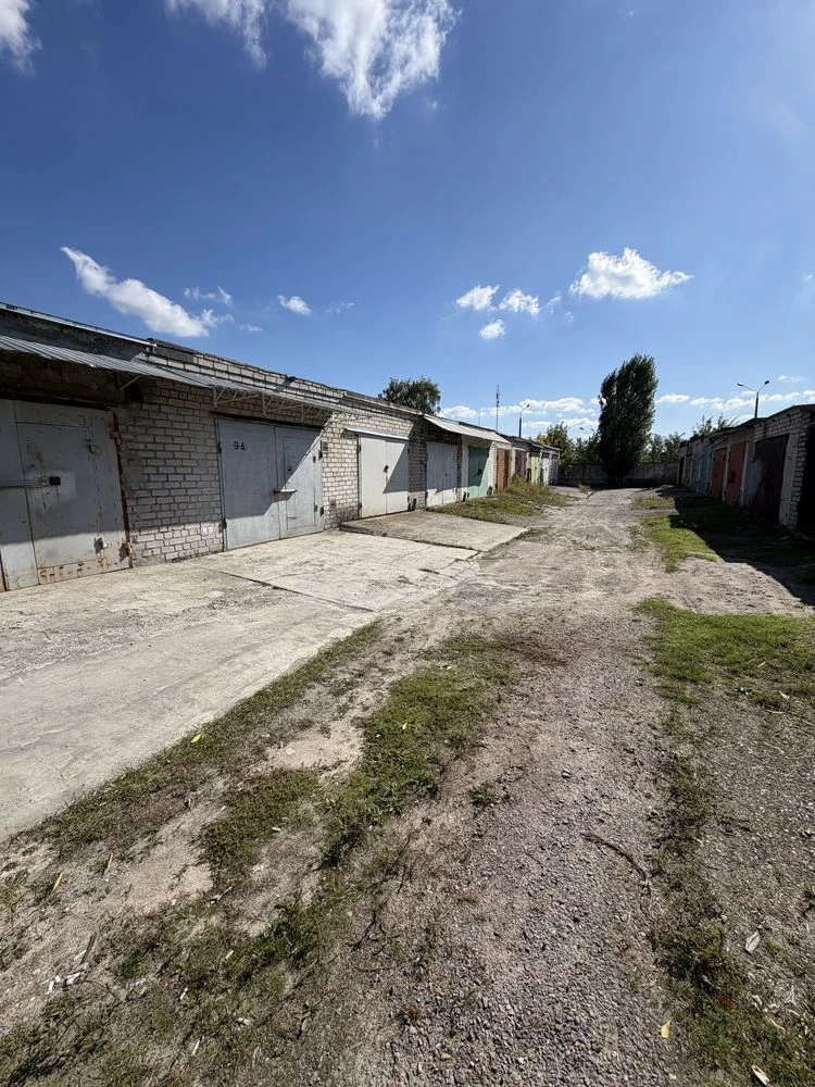 Продажа гаража в пригороде