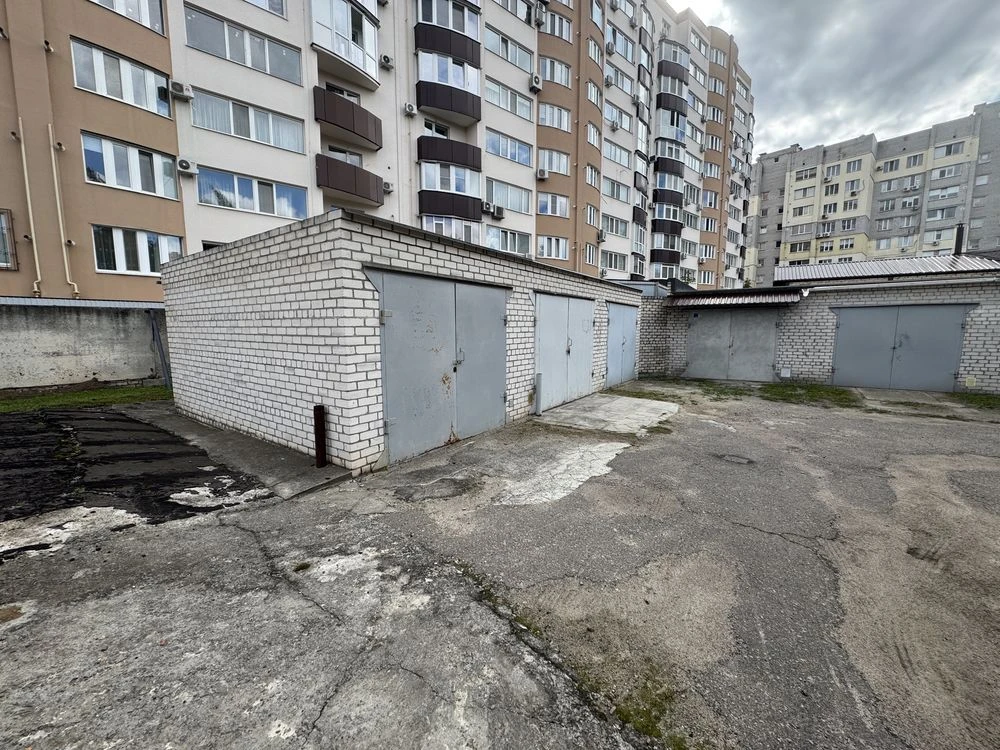 Продается гараж в центре города