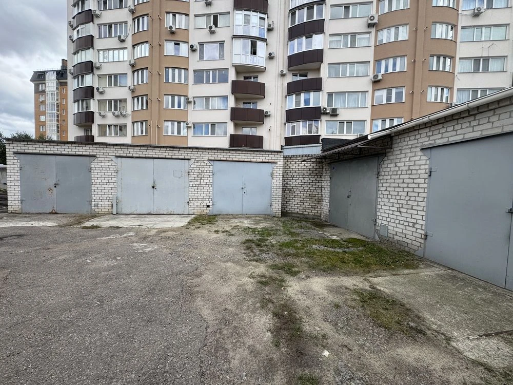 Продается гараж в центре города