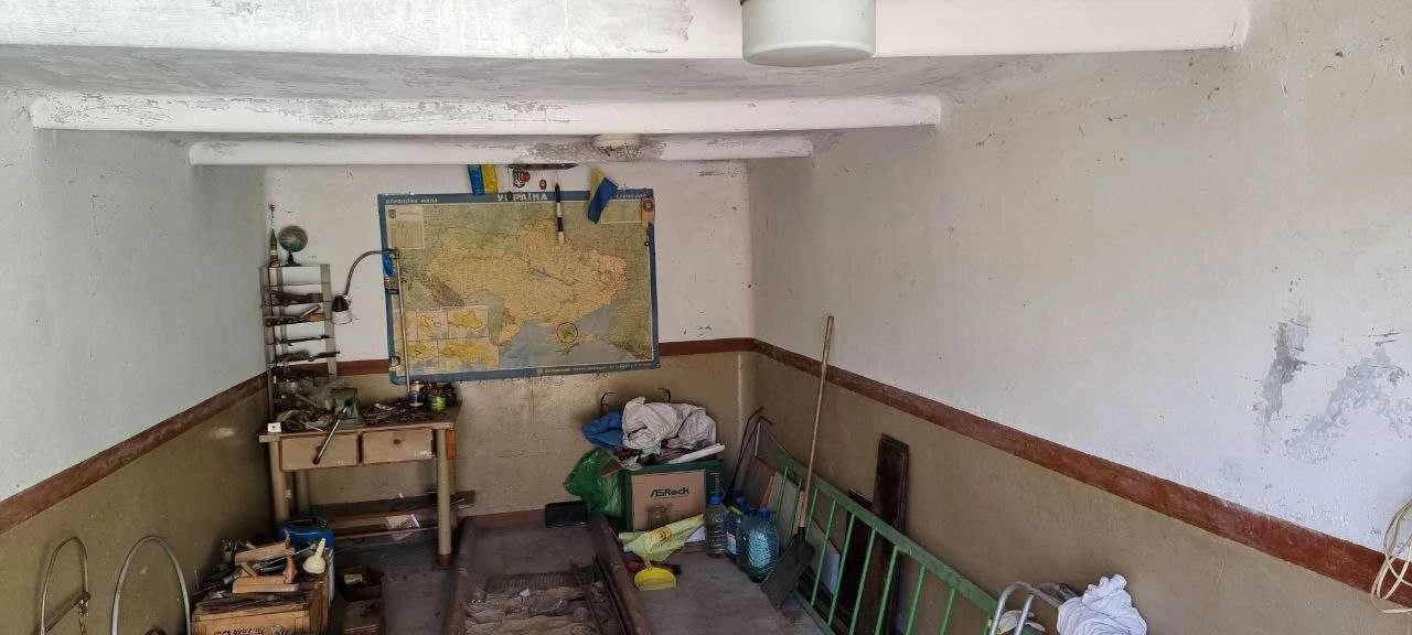 Капітальний гараж, сухий, двоповерховий від владельца