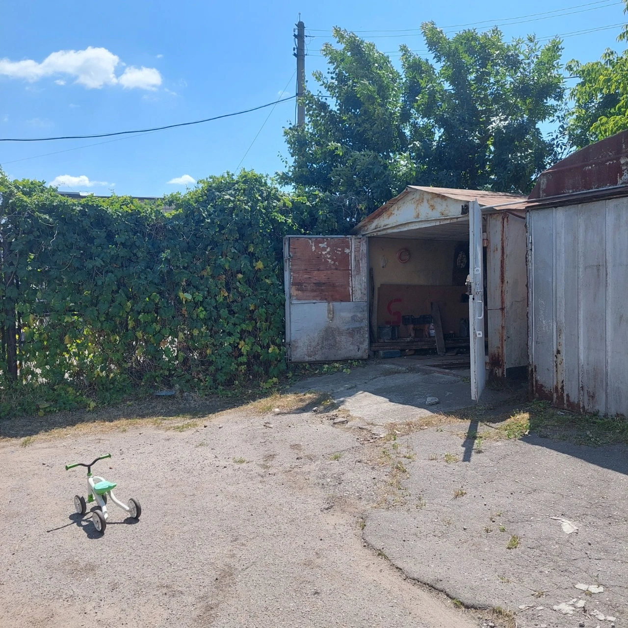 Продам гараж в кооперативе АвтолюбительКраз