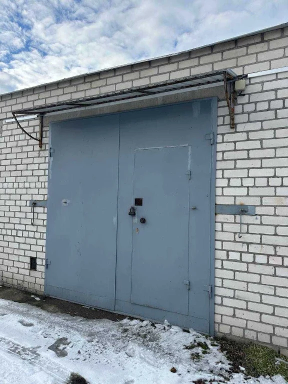 Продаж цегляного гаража 19,3 м² по улице Ткаченка (центр. часть города)