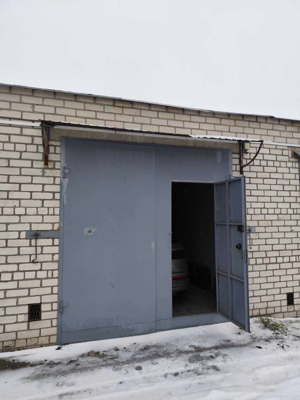 Продаж цегляного гаража 19,3 м² по улице Ткаченка (центр. часть города)