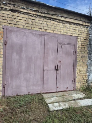Продам капітальний гараж з підвалом та облаштованою зоною ві